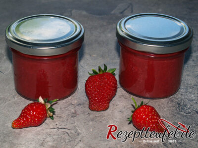 Fruchtaufstrich aus Erdbeeren