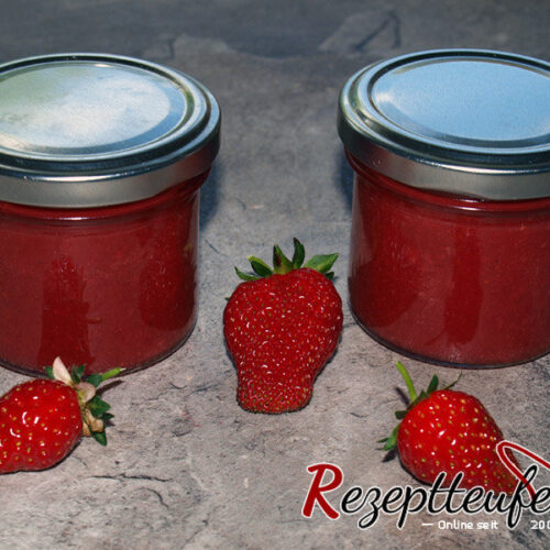 Fruchtaufstrich aus Erdbeeren