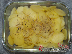 Geschnittene Kartoffeln mit Pfeffer