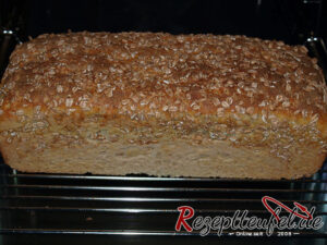 Das Brot nochmals 20 Minuten ohne Form backen