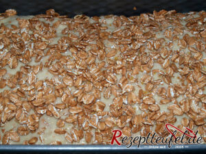 Das aufgegangene Brot mit den Dinkelflocken in Nahansicht