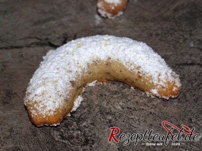 Ein Vanillekipferl in der Nahansicht