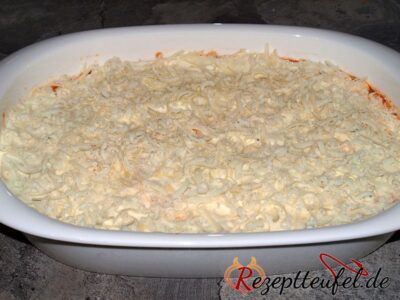 Parmesan auf der obersten Schicht