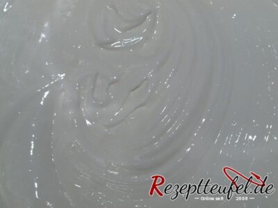 Eischnee mit Puderzucker