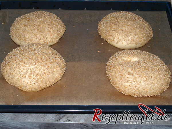 Die Teiglinge sind gegangen und bereit für den Backofen