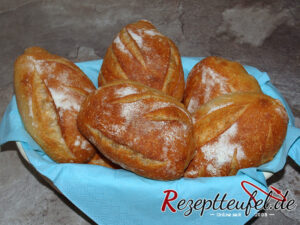 Baguettebrötchen mit 4 Einschnitten