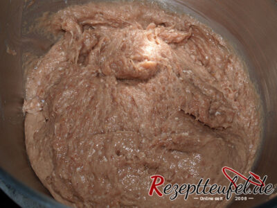 Gebundene, verklebte Wurstmasse