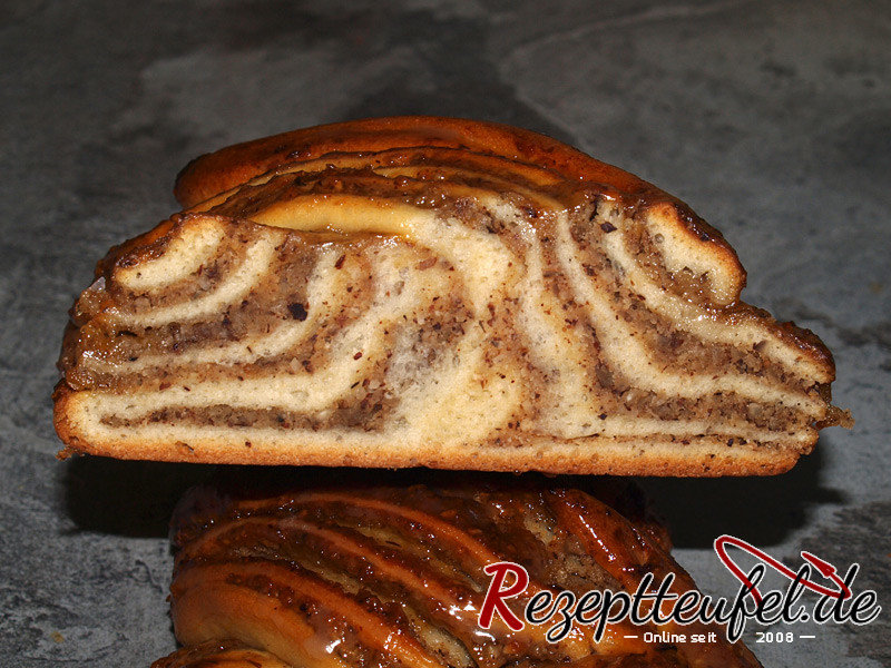 Anschnitt vom Nusszopf