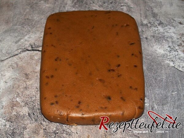 Der Printenteig kann ausgerollt werden