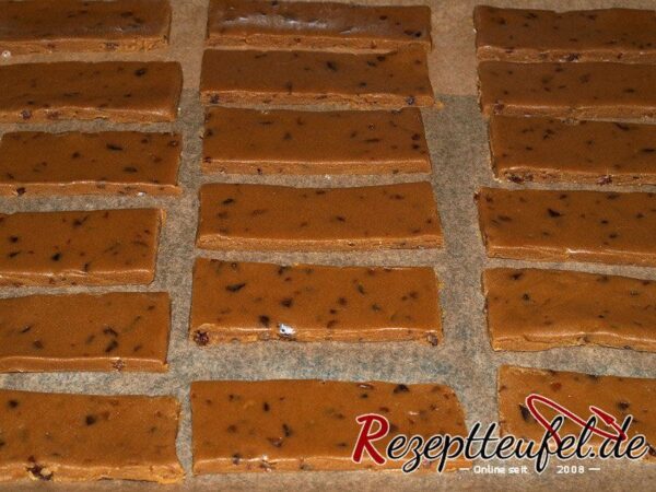 Die geschnittenen Teigstreifen