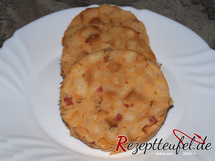 Aufgeschnittener Knödel