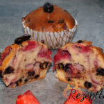 Erdbeer-Muffins mit Schoko-Mokkabohnen