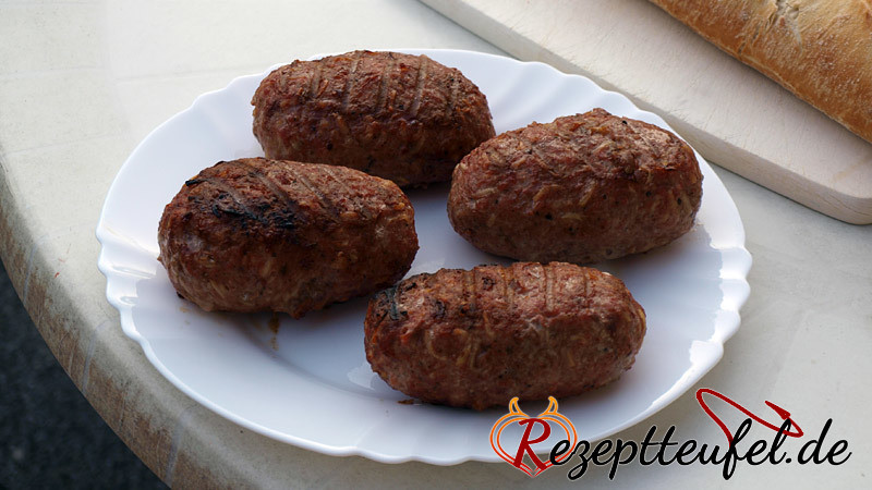 Gefüllte Frikadellen vom Grill