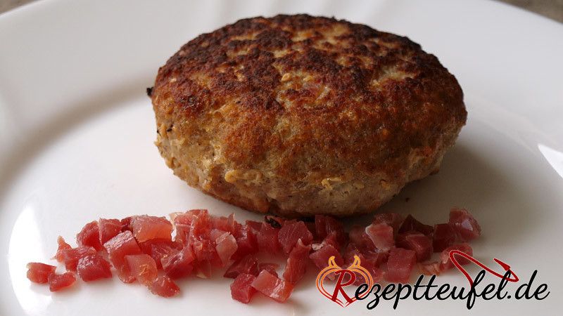 Frikadellen mit Schinkenwürfel