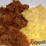 Geschmortes Sauerkraut mit Mettenden