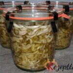 Eingemachte Gurkenstifte