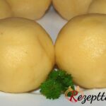 Kartoffelknödel aus gekochten Kartoffeln