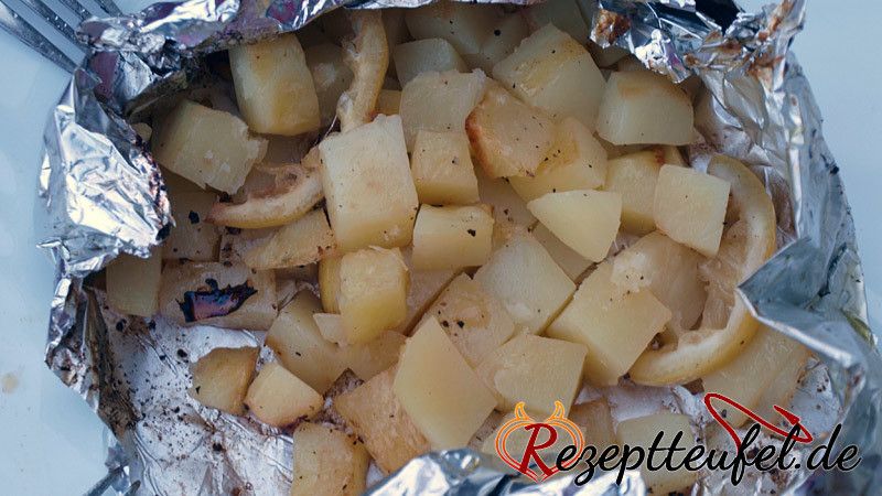 Kartoffelwürfel im Alupäckchen vom Grill - Type Zitrone