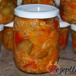 Pusztasalat in Gläsern eingemacht