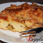 Rhabarberkuchen mit Mandelkruste