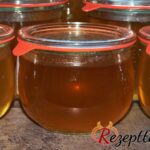 Klare Rinderbrühe von der Beinscheibe (eingekocht)