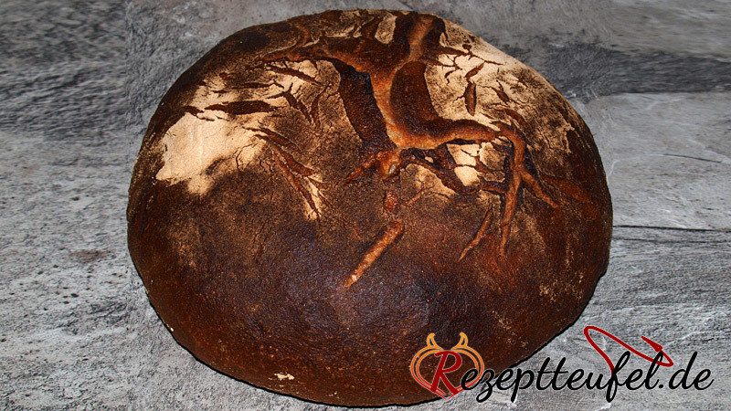 Rustikales Mischbrot mit Lievito Madre