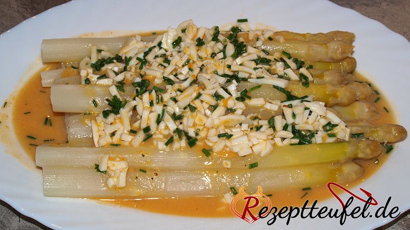 Spargel mit Eier-Vinaigrette