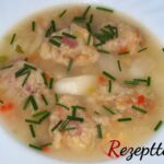 Spargelsuppe mit Schinkenspotzen