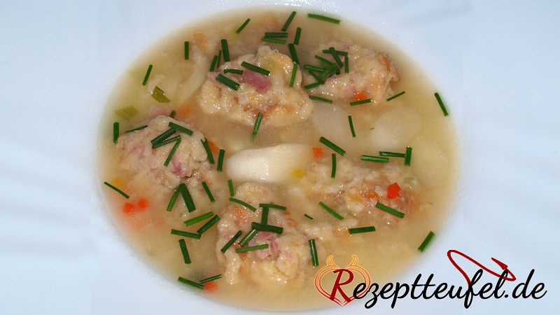 Spargelsuppe mit Schinkenspotzen