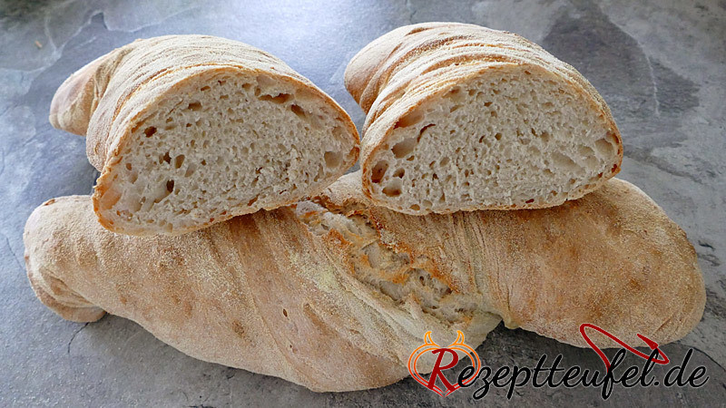 Helles Wurzelbrot mit Lievito Madre (aufgeschnitten)