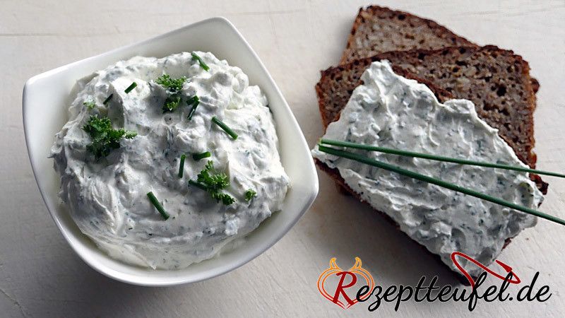 Kräuterfrischkäse aus Joghurt