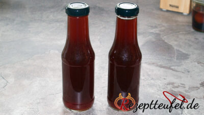 Flüssige Speisewürze mit 4 EL Zucker-Couleur